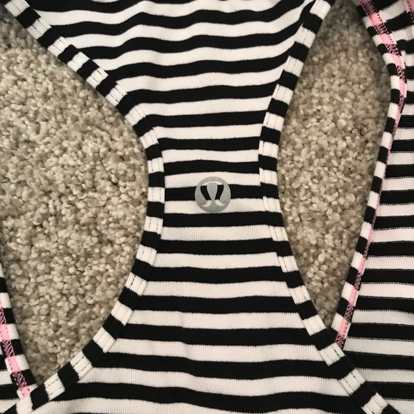 Lululemon Razor back top - Picture 2 of 4